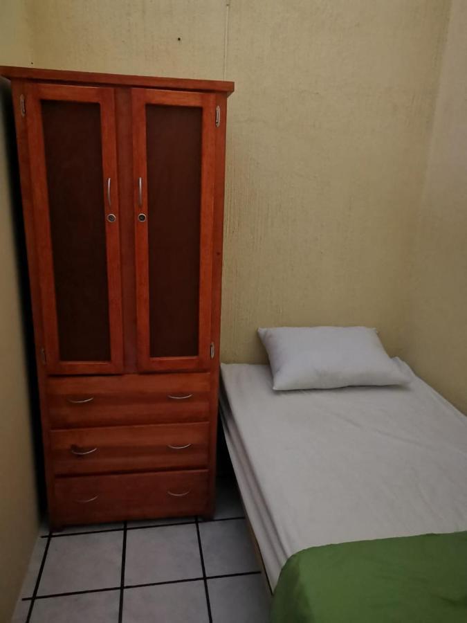 Hostal 瓜达拉哈拉 外观 照片